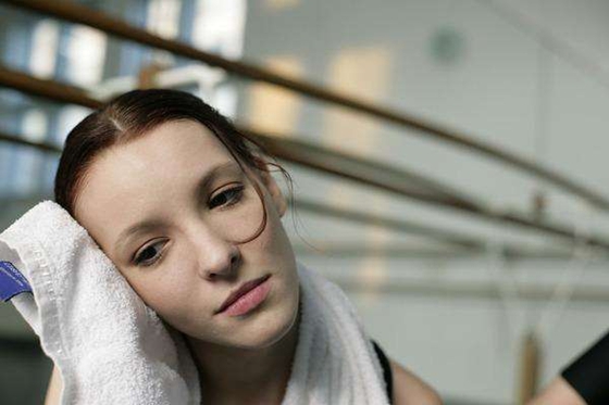 為什么吃飽飯人會覺得暖和,飯后發熱的原因