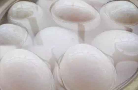 咸鴨蛋為什么會(huì)出油,咸鴨蛋的腌制方法